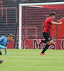 Palacios marca el primer gol de Newell's ante Colón (Fuente: Prensa NOB)