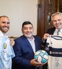 Diego Maradona, Alberto Fernández y Martín Guzmán, en la Rosada. (Fuente: Presidencia)