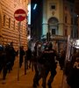 Los anticuarentena se enfrentaron a la policía en Florencia. (Fuente: AFP)