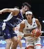 Bahía Basket le ganó a Peñarol con un jugador que era contacto estrecho de un compañero contagiado. (Fuente: La Liga Nacional)