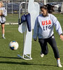 Alex Morgan, un de las mejores futbolistas del mundo, entrenando con un embarazo de siete meses. (Fuente: Twitter @BeastModeSoccer)