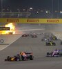 El auto de Romain Grosjean, envuelto en una bola de fuego. (Fuente: F1)