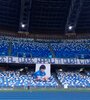 Los napolitanos continuan con sus homenajes a Diego Maradona. (Fuente: EFE)