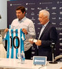 Rubén Capria junto a Víctor Blanco, durante su presentación como mánager de Racing. (Fuente: Prensa Racing Club)