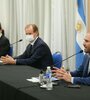 Guzmán expuso ante empresarios en Entre Ríos, provincia que visitó junto al ministro Wado De Pedro (entre ambos, el gobiernador Bordet)