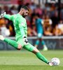 Tom King anotó un gol desde un saque de arco. (Fuente: Twitter Newport County)