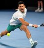 Novak Djokovic llegó con dificultades, pero ya está entre los ocho mejores. (Fuente: AFP)