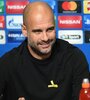 Guardiola, con el lazo amarillo, en apoyo a los presos políticos catalanes. (Fuente: AFP)