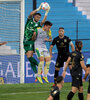 Gabriel Arias le gana a Malcom Braida, de gran partido. (Fuente: Fotobaires)