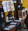 Un centro de votación en La Paz se alista para las elecciones.  (Fuente: Télam)