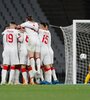 Los jugadores de Turquía celebran uno de los goles. (Fuente: AFP)