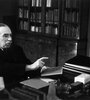 Keynes empezó a escribir su monumental obra la "Teoría General" a principios de 1932 con un equipo de jóvenes y brillantes economistas.