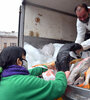 Con una feria frente al Congreso, pescadores artesanales organizados en la Unión de Trabajadores de la Economía Popular ofrecieron 12 toneladas de pescado fresco a 100 pesos el kilo, del productor al consumidor . (Fuente: Télam)