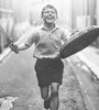 1)  La mirada fabuladora de Buddy (Jude Hill), el niño protagonista.  2)Nacido en Belfast en 1960, Branagh revisita los hechos e iconografía de aquella década.