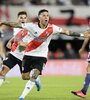 Fernández festeja el primer gol de penal (Fuente: Fotobaires)