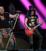 Axl Rose y Slash, la voz y la guitarra de Guns N'Roses. (Fuente: AFP)
