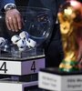 El sorteo de grupos es, para muchos, la primera fecha que se juega en el Mundial (Fuente: AFP)