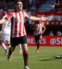 Boselli festeja uno de los tres goles que convirtió (Fuente: Fotobaires)