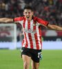 El chico Zapiola se llena la boca de gol para el primero de Estudiantes ante Tigre (Fuente: Télam)