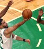 Jayson Tatum aportó 26 puntos, 6 rebotes y 9 asistencias para la victoria de los Celtics. (Fuente: AFP)