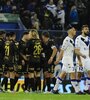 Los de Platense festejan el gol de Gómez (Fuente: Fotobaires)