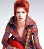 ¿David Bowie o Ziggy Stardust? Los límites entre artista y obra se confundieron en la época.