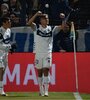 Ramírez festeja su gol, el primero de la noche (Fuente: Fotobaires)