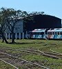 Trenes a la espera. La estación ferroviaria de Garupá en Misiones, parada del servicio de “El Gran Capitán”, que recorría desde Federico Lacroze, en Buenos Aires, hasta Posadas.