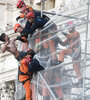 En acción. Un equipo del Grupo Especial de Rescatistas (GER) logró bajar al hombre.  (Fuente: Télam)