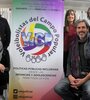 Wenceslao Frascaroli, Adriana Zilber e Ignacio Fernández (parados); Romina Cuevas y Jon Uriarte (sentados), parte de los fundadores del movimiento (Fuente: Alejandro Leiva)