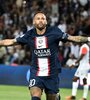 Neymar festejó por partida doble en la goleada del PSG (Fuente: AFP)