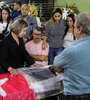 La presidente del PT, Gleisi Hoffmann, en el entierro de Marcelo Arruda en Foz de Iguacu, Paraná. (Fuente: AFP)