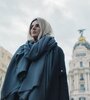 La española Clara Lago protagoniza la serie de diez episodios.