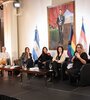 Raquel Robles, Frida Herz, Florencia Mártire, Victoria Torres y Alba Rueda (Fuente: Cancillería Argentina)