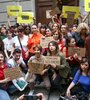 Amnistía Internacional y Actrices Argentinas se movilizaron frente a la UFEM para darle apoyo a Thelma Fardin. (Fuente: NA)