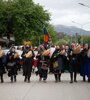 Las mujeres de las comunidades saben que volver a los territorios es solo cuestión de tiempo (Fuente: Télam)