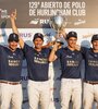 El campeón con la Copa en lo más alto (Fuente: Matías Callejo/Prensa AAP)