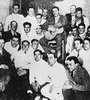 Gardel junto a la selección de los años 30. (Fuente: Archivo El Gráfico)