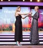 Tilda Swinton recibió una estatuilla de manos de su hija, la también actriz Honor Swinton Byrne. (Fuente: Gentileza  Festival Internacional de Cine de Marrakech)