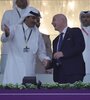 El emir qatarí, Tamim bin Hamad Al Thani, y el presidente de la FIFA, Gianni Infantino, (Fuente: AFP) (Fuente: AFP)