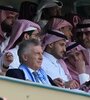 Mauricio Macri observa la caída de la Selección ante Arabia Saudita.