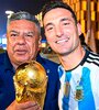 Chiqui Tapia junto a Lionel Scaloni. (Fuente: Prensa AFA)