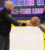 Reconocimiento de legendario Kareem Abdul-Jabbar a LeBrom James. (Fuente: EFE)