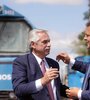 El presidente Alberto Fernández y el ministro de Economía, Sergio Massa, se mostraron juntos en la localidad de Palmira. (Fuente: NA)