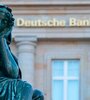Luego de la crisis del Credit Suisse, sufre otro gigante europeo, el Deutsche Bank. (Fuente: EFE)