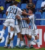 Los chicos del seleccionado juvenil en un festejo (Fuente: AFP)