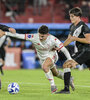 El Globo arrancó perdiendo y tuvo chances de ganarlo, pero le anularon un gol por posición fuera de juego. (Fuente: AFP)