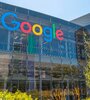 Google tiene una valorización bursátil de 1,5 billones de dólares y subió 10 por ciento cuando anunció el lanzamiento de su propia IA. (Fuente: AFP)