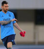 Lionel Messi peloteando en la práctica de este domingo (Fuente: Prensa Selección)