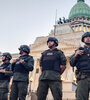 Durante todo el debate hubo una provocativa exhibición represiva alrededor del Congreso.